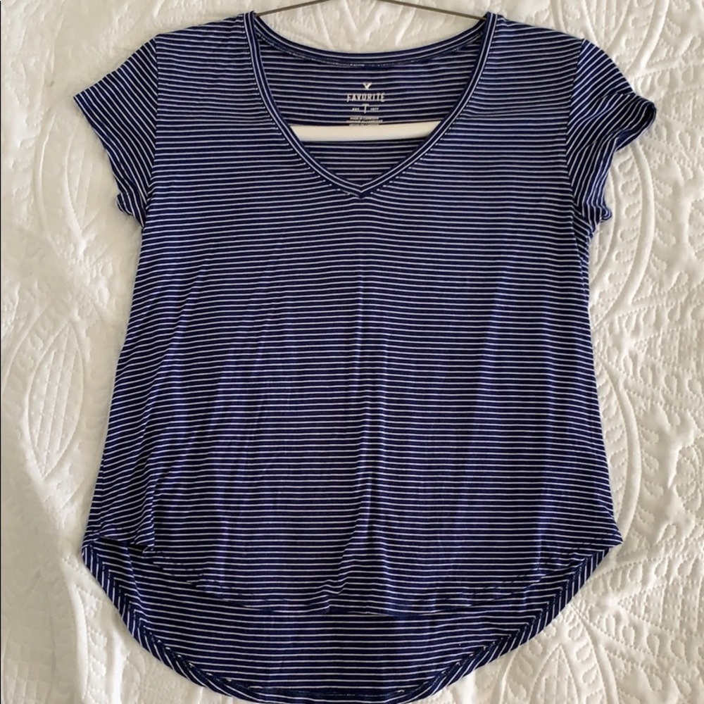 American Eagle V-Neck shirt
